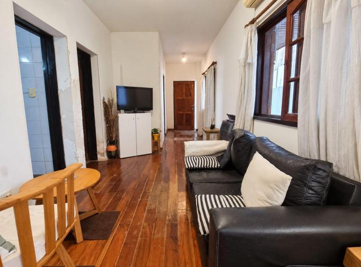 Casa · 241m² · 3 Ambientes · 1 Cochera