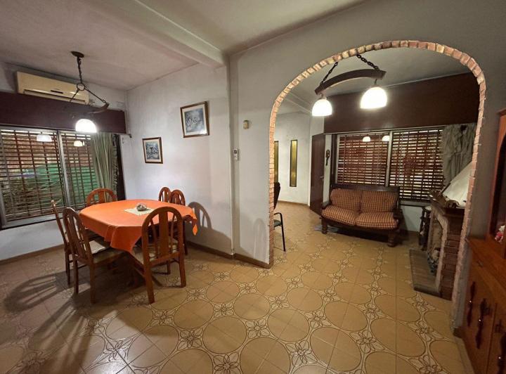 Casa · 140m² · 4 Ambientes · 1 Cochera