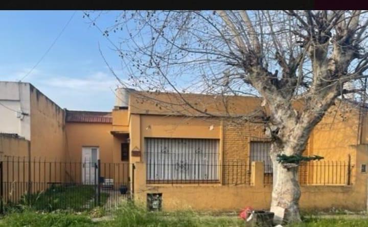 Casa · 90m² · 3 Ambientes · 1 Cochera