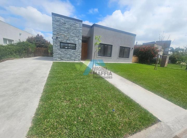 Casa · 150m² · 4 Ambientes · 2 Cocheras