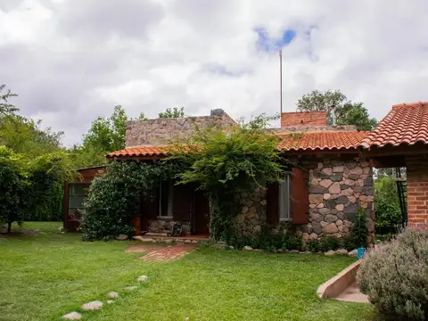 Venta de hostería en villa de merlo