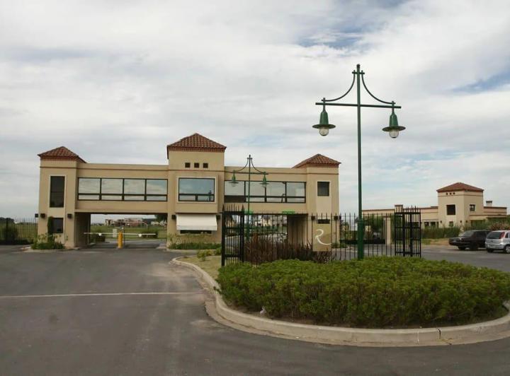 Terreno · 980m²