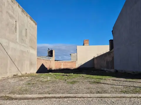 Venta lote 400 m2 barrio cinco soles plottier