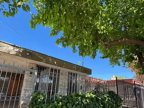 Casa en godoy cruz