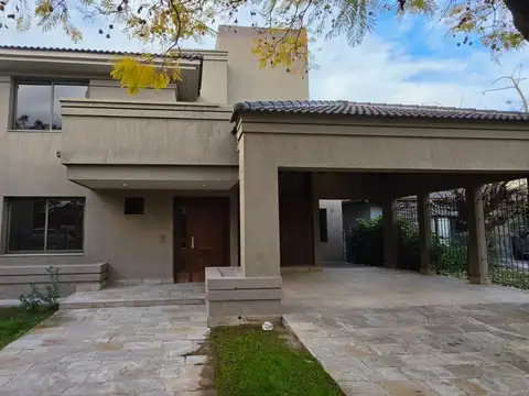 Venta casa categoría barrio privado ayres de campo