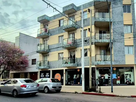 Departamento 1 dorm con balcon en bajo gral paz