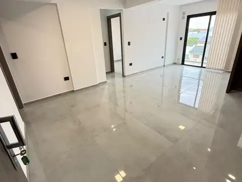 Departamento 2 dorm c/ balcón y asador en edificio calypso egeo sol de mayo