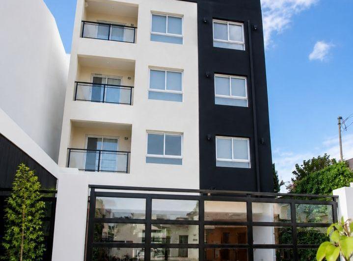Departamento · 45m² · 2 Ambientes · 10 Cocheras