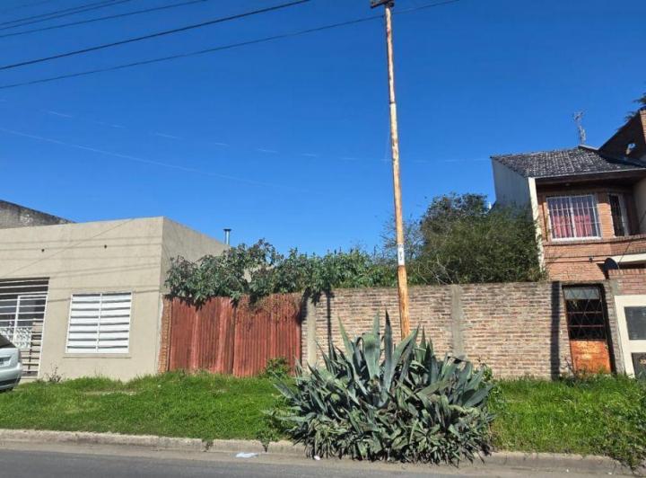 Terreno · 392m²