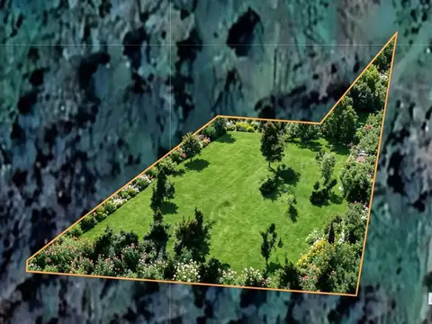 Terreno en venta 2500m2 villa yacanto zona arroyo