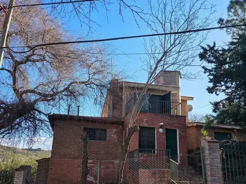 Venta casa dos plantas villa del lago - carlos paz