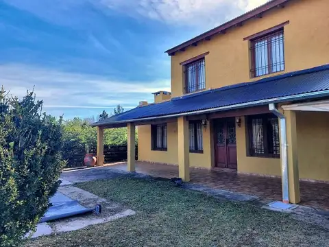 Casa en venta 5 dorm con pileta y vista a las sierras, villa yacanto