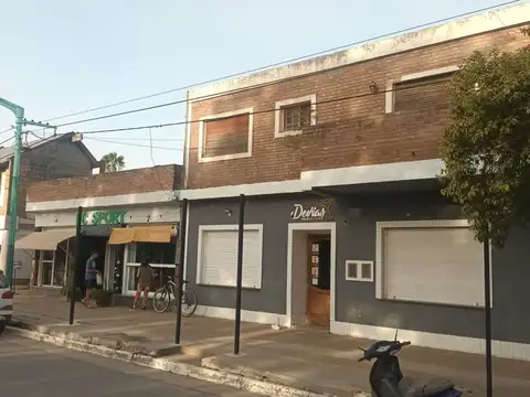 Venta de casa y locales comerciales en la para