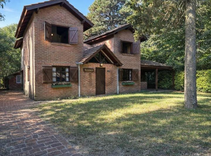 Casa · 122m² · 3 Ambientes · 1 Cochera