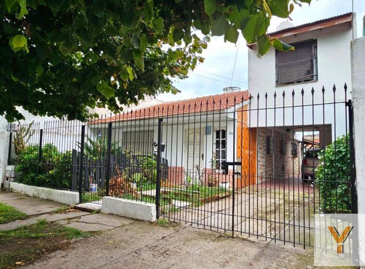 Casa · 200m² · 4 Ambientes · 1 Cochera