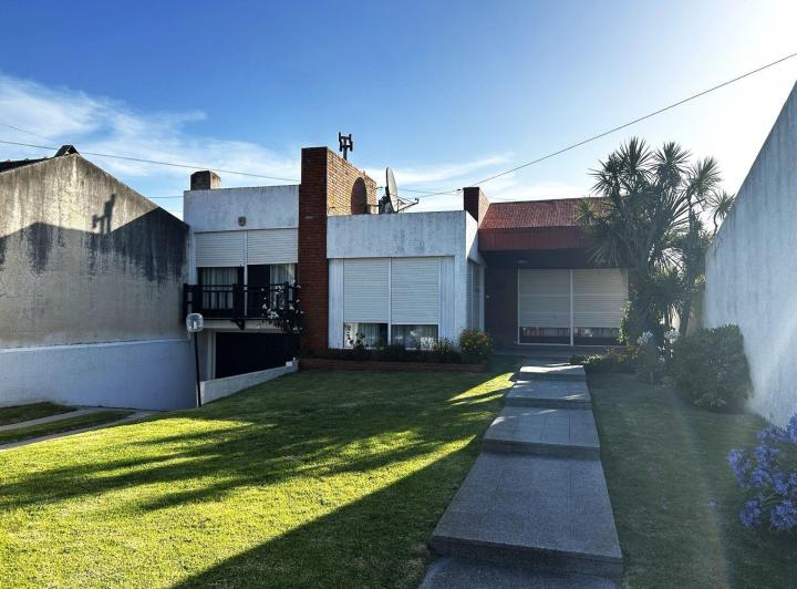 Casa · 199m² · 4 Ambientes · 1 Cochera