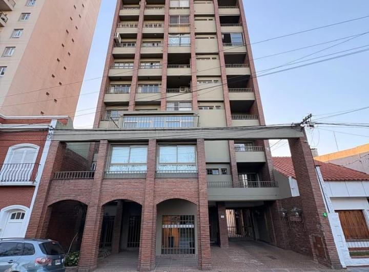 Departamento · 4 Ambientes · 1 Cochera