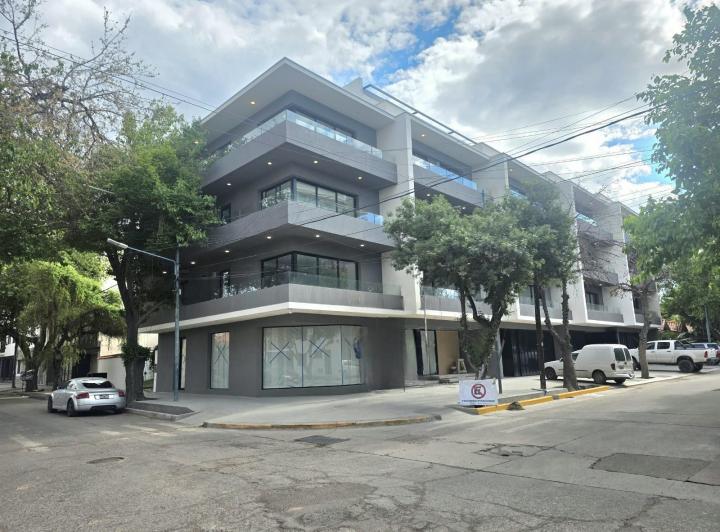 Local comercial · 100m²