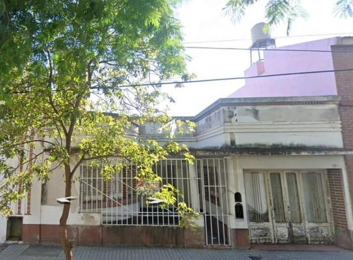 Casa · 299m² · 6 Ambientes · 1 Cochera