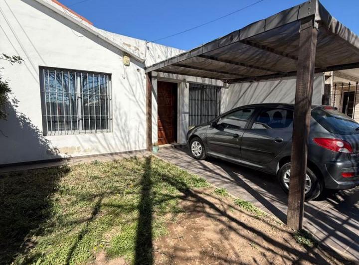 Casa · 90m² · 3 Ambientes · 1 Cochera