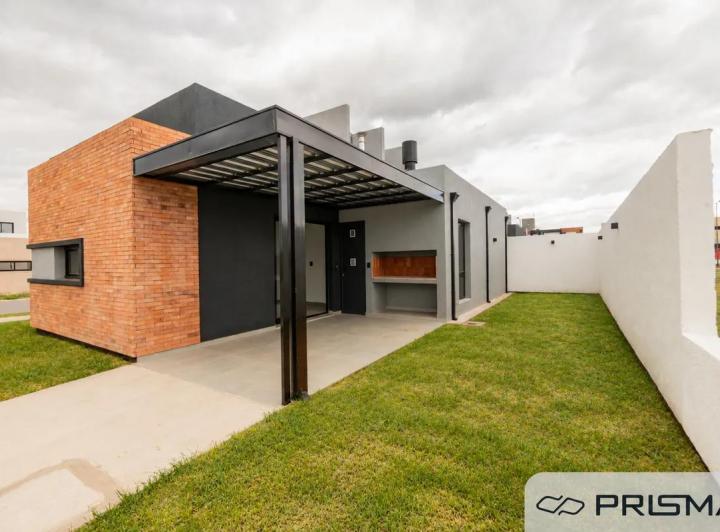 Casa · 64m² · 3 Ambientes · 1 Cochera