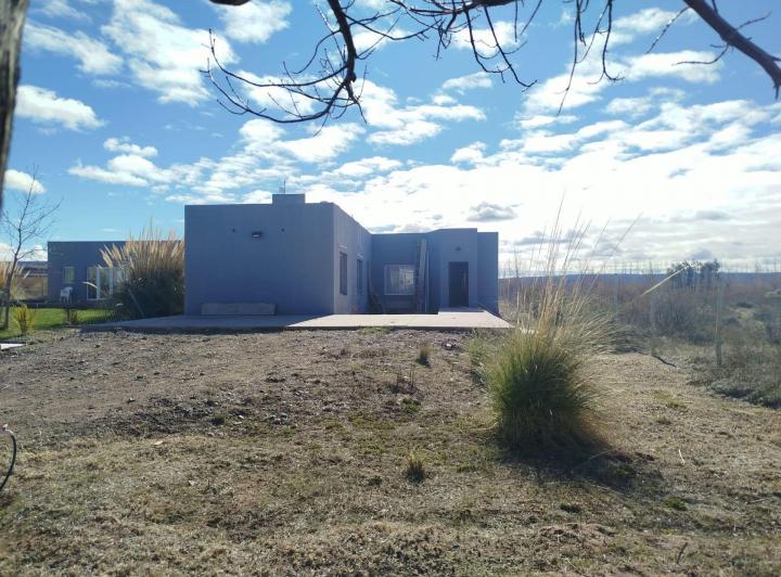 Casa · 110m² · 3 Ambientes · 2 Cocheras