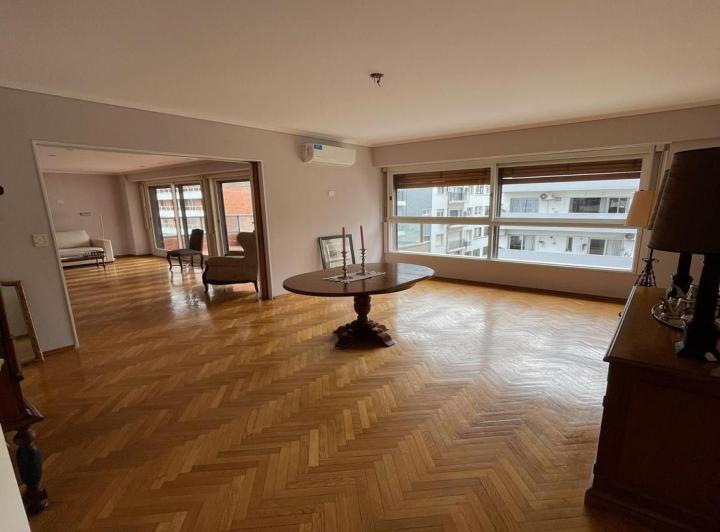 Departamento · 233m² · 4 Ambientes · 2 Cocheras