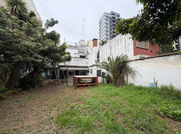 Casa · 258m² · 6 Ambientes · 1 Cochera