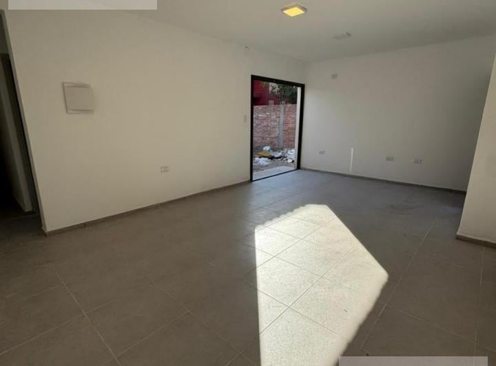 Casa · 103m² · 4 Ambientes · 2 Cocheras