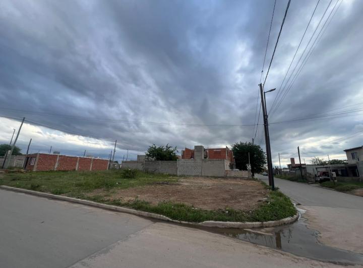 Terreno · 180m²