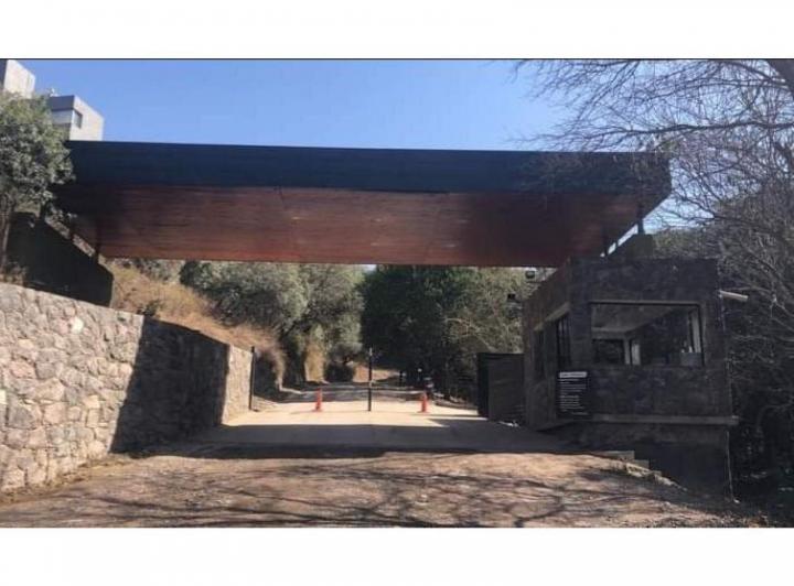 Terreno · 708m²