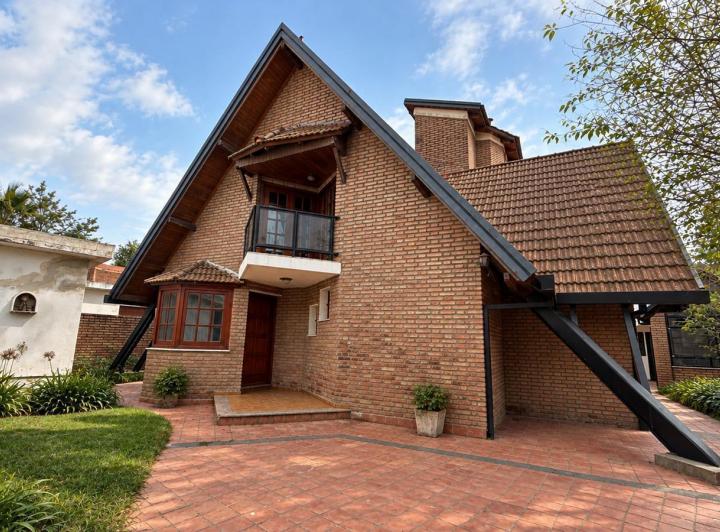 PH · 246m² · 5 Ambientes · 1 Cochera