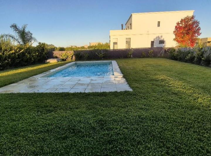 Casa · 132m² · 4 Ambientes · 1 Cochera