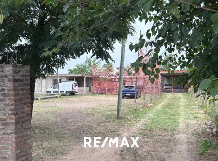 Casa · 95m² · 3 Ambientes · 2 Cocheras