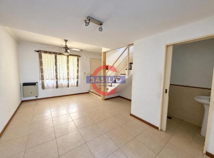 Casa · 93m² · 4 Ambientes · 1 Cochera