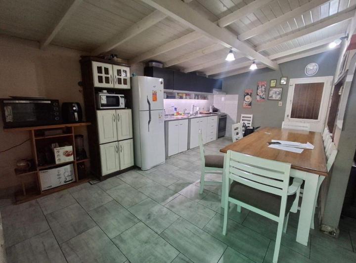Casa · 100m² · 6 Ambientes · 1 Cochera