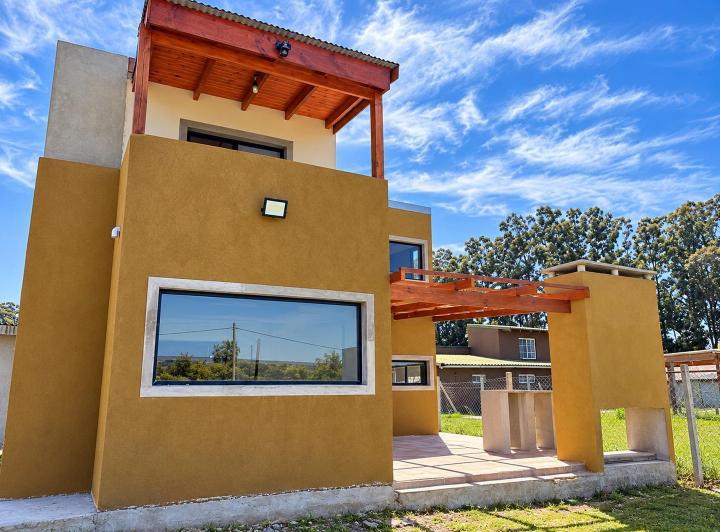 Casa · 120m² · 4 Ambientes · 2 Cocheras