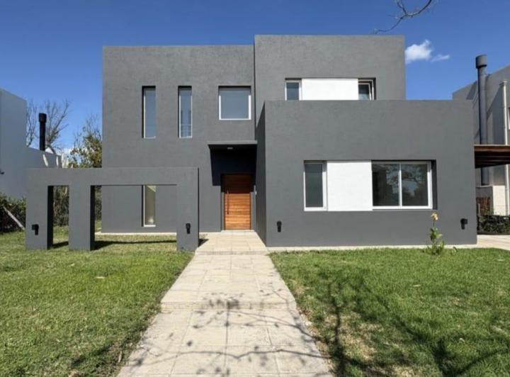 Casa · 166m² · 4 Ambientes
