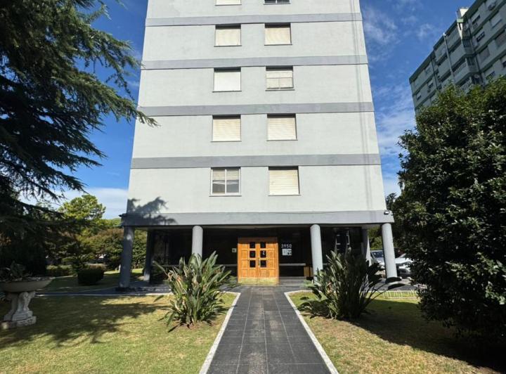 Departamento · 61m² · 4 Ambientes · 1 Cochera