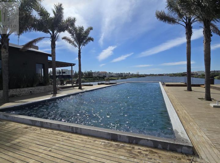 Terreno · 783m²