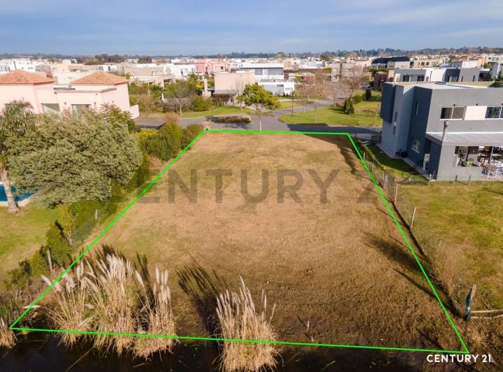 Terreno · 802m²