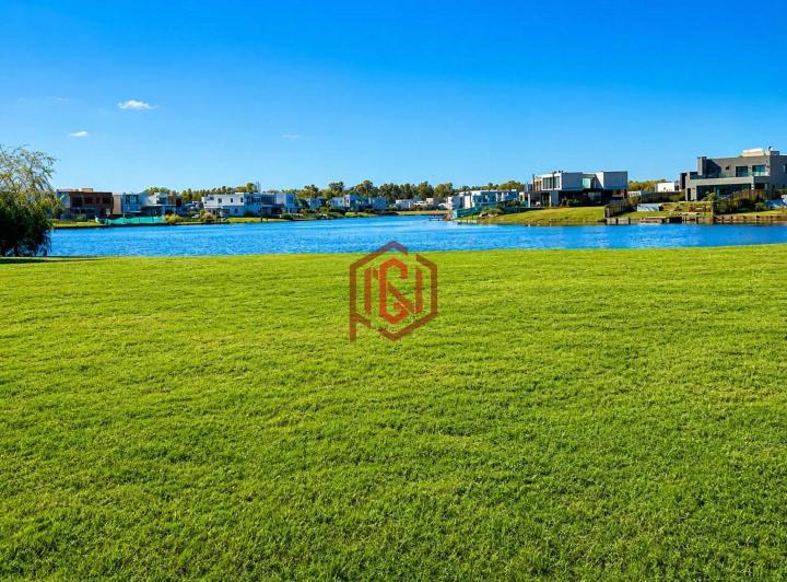Terreno · 563m²