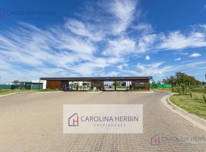 Terreno · 863m²