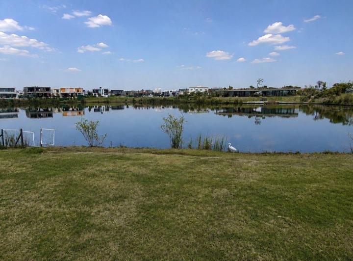 Terreno · 763m²