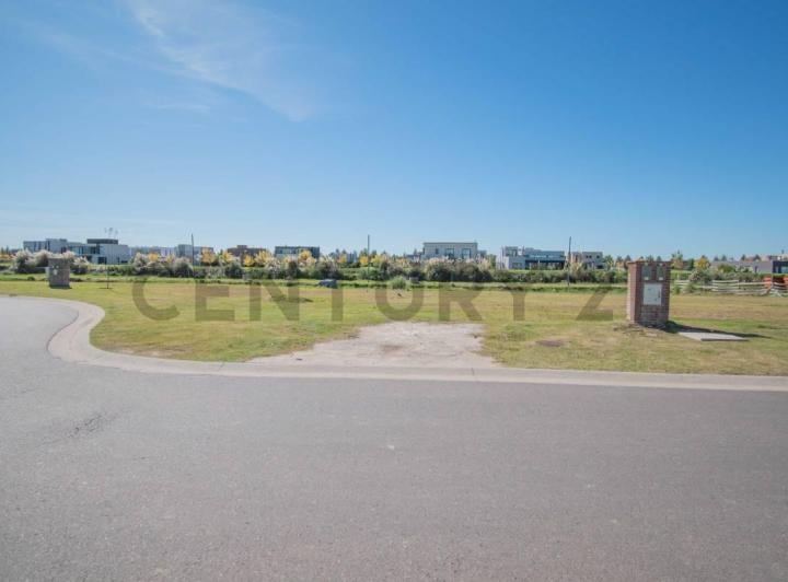 Terreno · 853m²