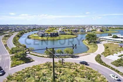 Terreno · 600m²