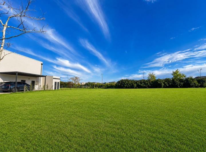 Terreno · 596m²