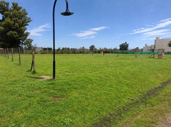 Terreno · 834m²