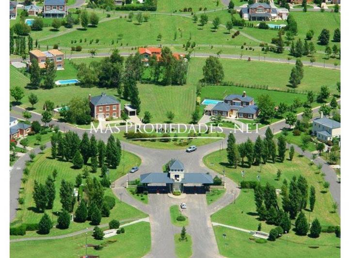 Terreno · 590m²