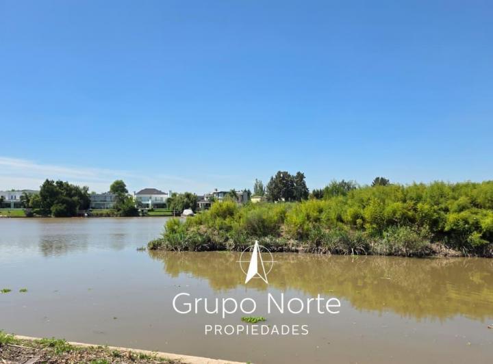 Terreno · 562m²
